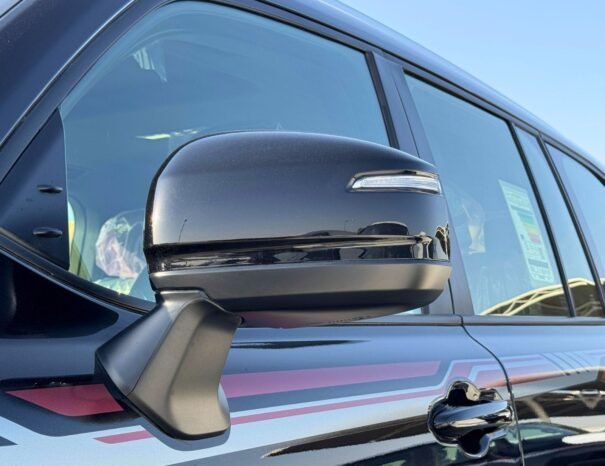 TOYOTA LANDCRUISER Image 16