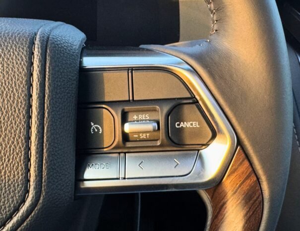 TOYOTA LANDCRUISER Image 5