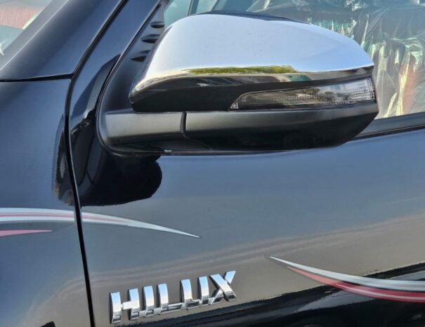 TOYOTA HILUX Image 13
