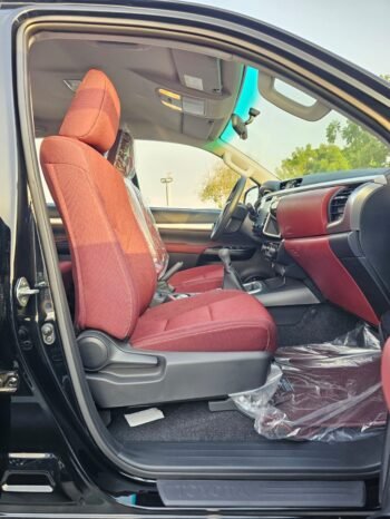 TOYOTA HILUX Image 10