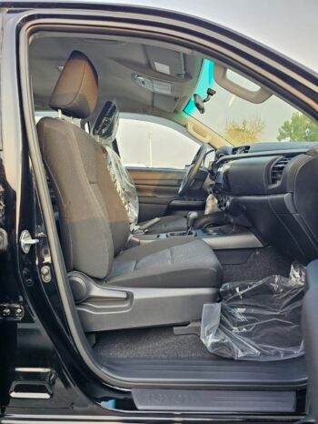TOYOTA HILUX Image 11