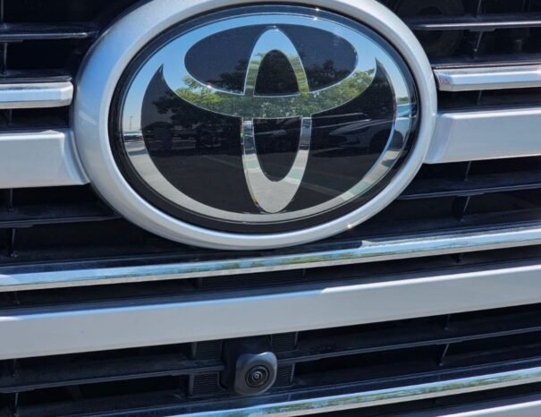 TOYOTA LANDCRUISER Image 24