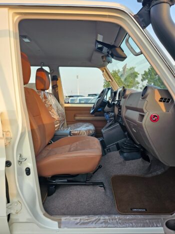 TOYOTA LANDCRUISER HARD-TOP Image 16