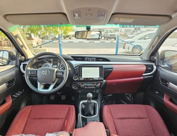 TOYOTA HILUX Image 7