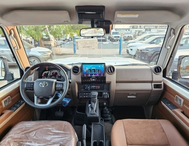 TOYOTA LANDCRUISER HARD-TOP Image 3