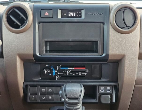 TOYOTA LANDCRUISER HARD-TOP Image 3