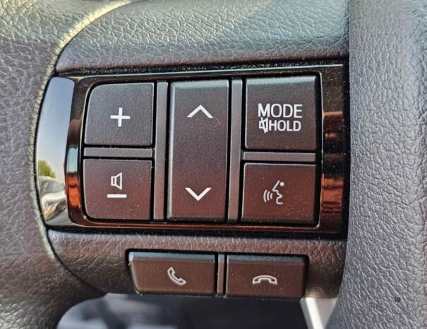 TOYOTA HILUX Image 3