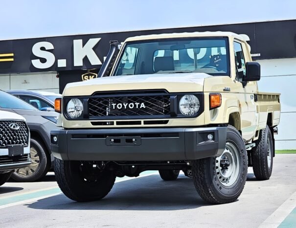 TOYOTA LAND CRUISER PICKUP Image 18