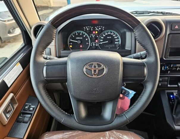 TOYOTA LANDCRUISER HARD-TOP Image 5