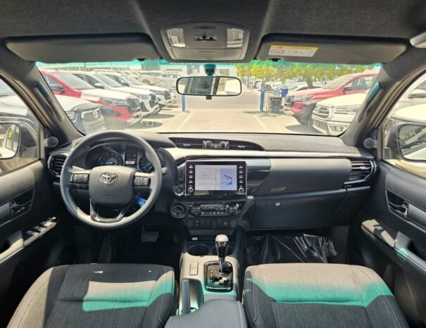 TOYOTA HILUX Image 4
