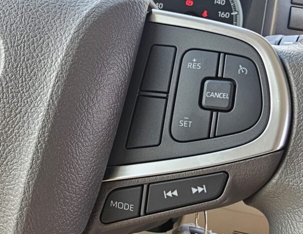 TOYOTA HIACE Image 4