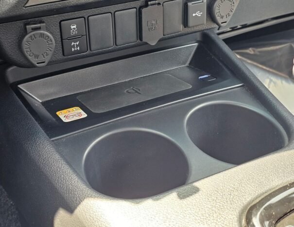 TOYOTA HILUX Image 6