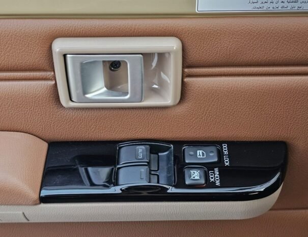 TOYOTA LAND CRUISER PICKUP Image 7