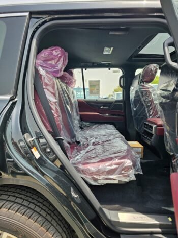 LEXUS LX 600 Image 2