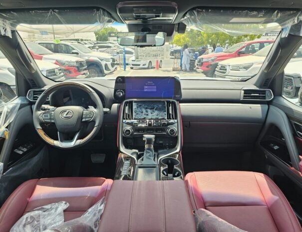 LEXUS LX 600 Image 4