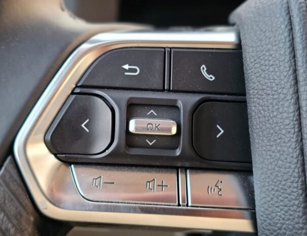 TOYOTA LANDCRUISER Image 7