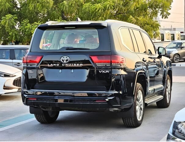 TOYOTA LANDCRUISER Image 18