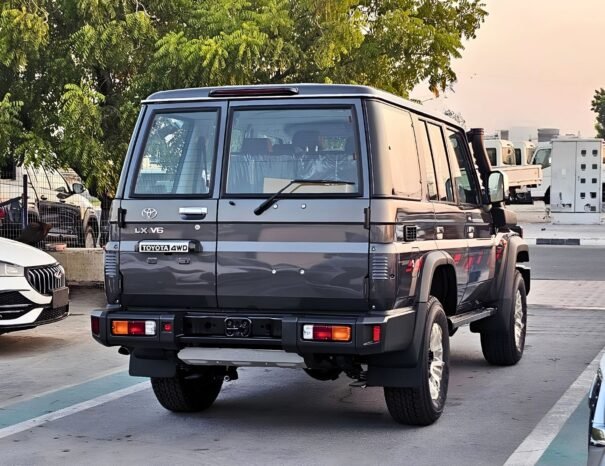 TOYOTA LANDCRUISER HARD-TOP Image 17