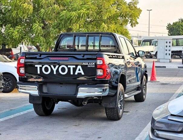 TOYOTA HILUX Image 15
