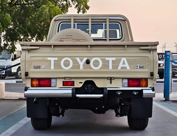 TOYOTA LAND CRUISER PICKUP Image 19