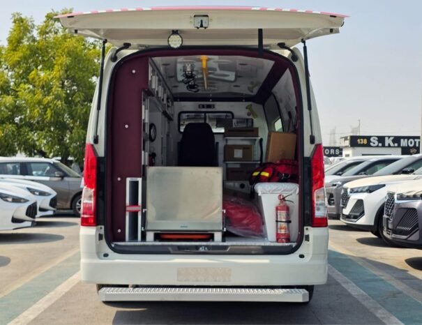 TOYOTA HIACE Image 22