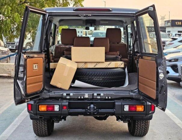 TOYOTA LANDCRUISER HARD-TOP Image 21