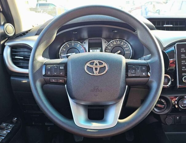 TOYOTA HILUX Image 7