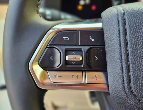 TOYOTA LANDCRUISER Image 4