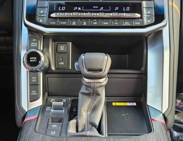TOYOTA LANDCRUISER Image 9