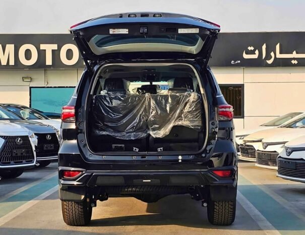 TOYOTA FORTUNER Image 18