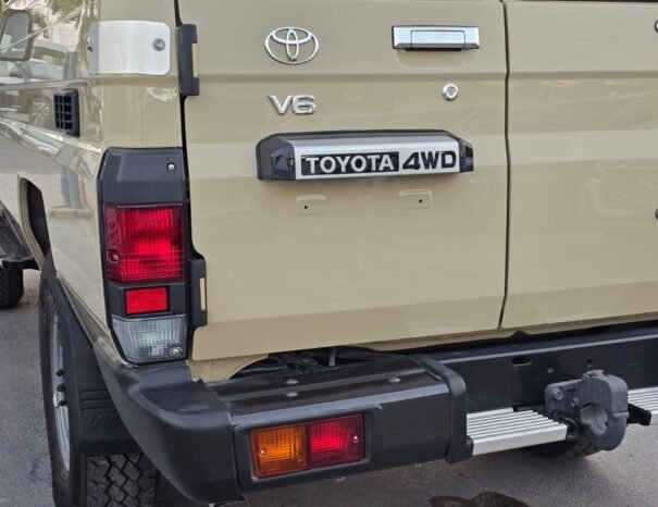 TOYOTA LANDCRUISER HARD-TOP Image 21