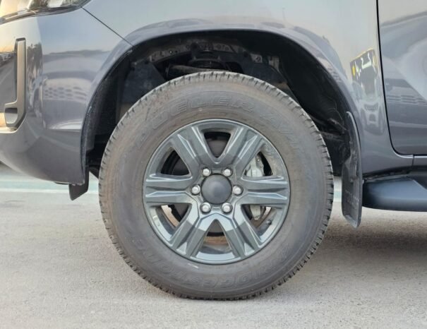 TOYOTA HILUX Image 20