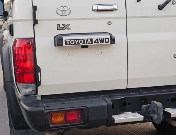 TOYOTA LANDCRUISER HARD-TOP Image 24