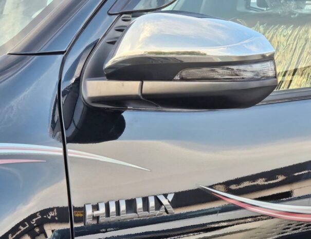 TOYOTA HILUX Image 24