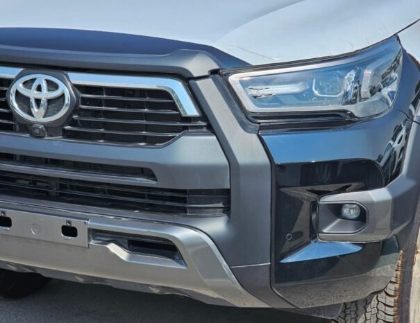 TOYOTA HILUX Image 25