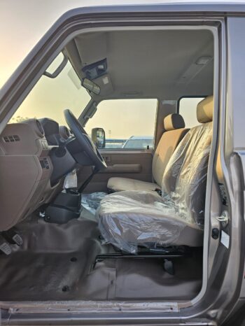 TOYOTA LANDCRUISER HARD-TOP Image 11
