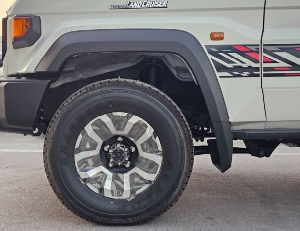 TOYOTA LANDCRUISER HARD-TOP Image 27