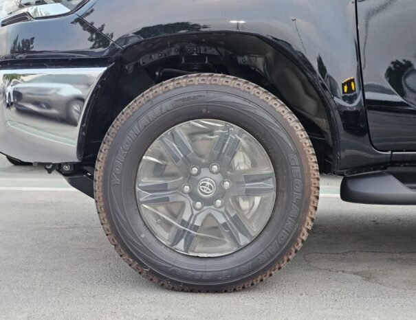 TOYOTA HILUX Image 11