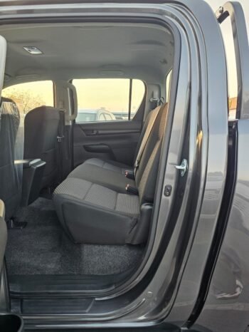 TOYOTA HILUX Image 11