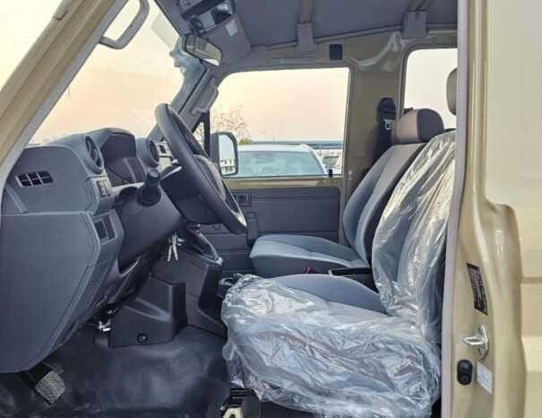 TOYOTA LANDCRUISER HARD-TOP Image 11