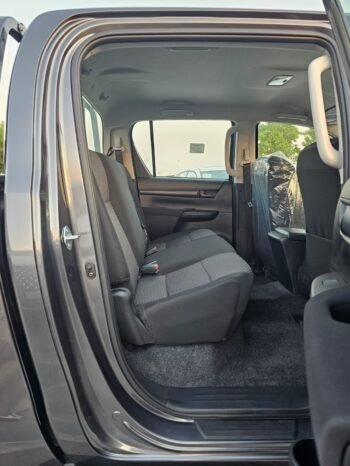 TOYOTA HILUX Image 2