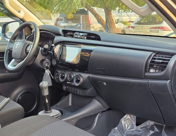 TOYOTA HILUX Image 3