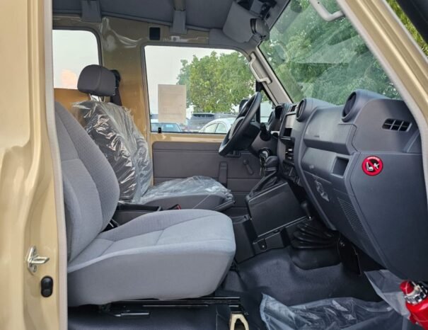 TOYOTA LANDCRUISER HARD-TOP Image 2