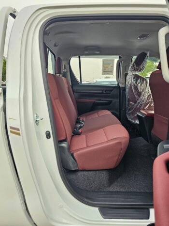 TOYOTA HILUX Image 6