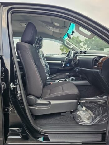 TOYOTA HILUX Image 9