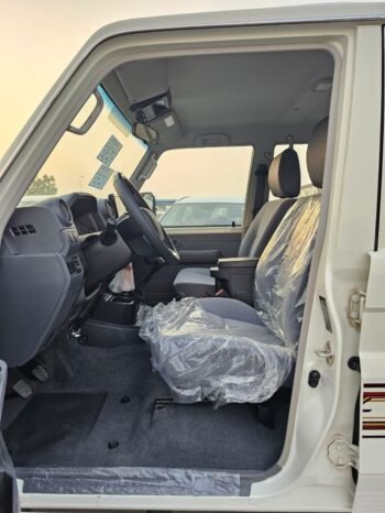 TOYOTA LANDCRUISER HARD-TOP Image 15