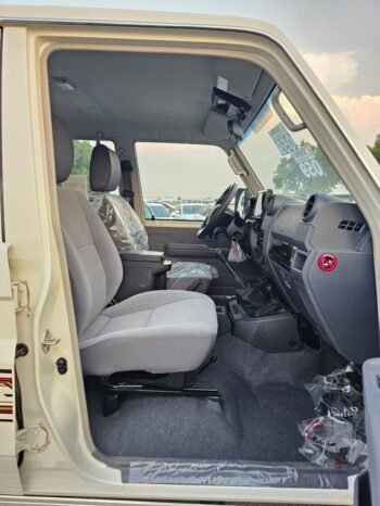 TOYOTA LANDCRUISER HARD-TOP Image 14