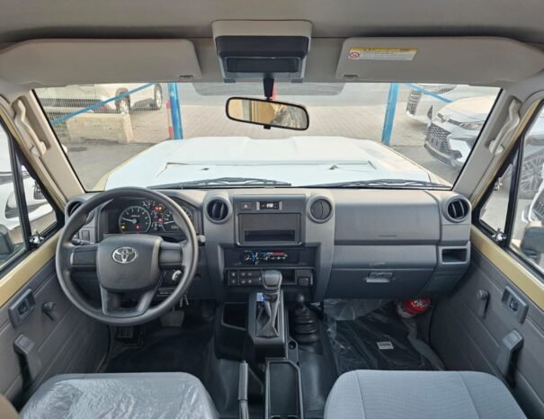 TOYOTA LANDCRUISER HARD-TOP Image 3