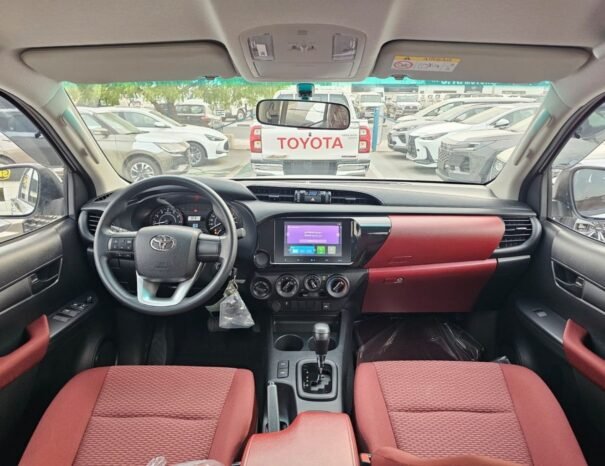 TOYOTA HILUX Image 5
