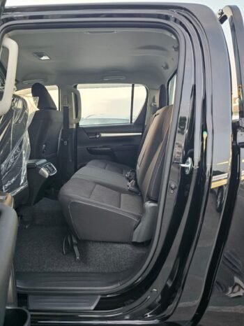 TOYOTA HILUX Image 2